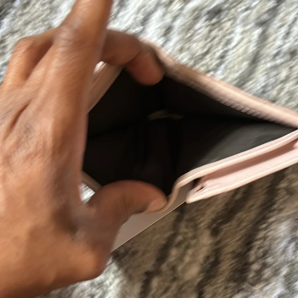 COPY - Small light pink Gucci wallet! Gold hardware! COA included! - Picture 7 of 10